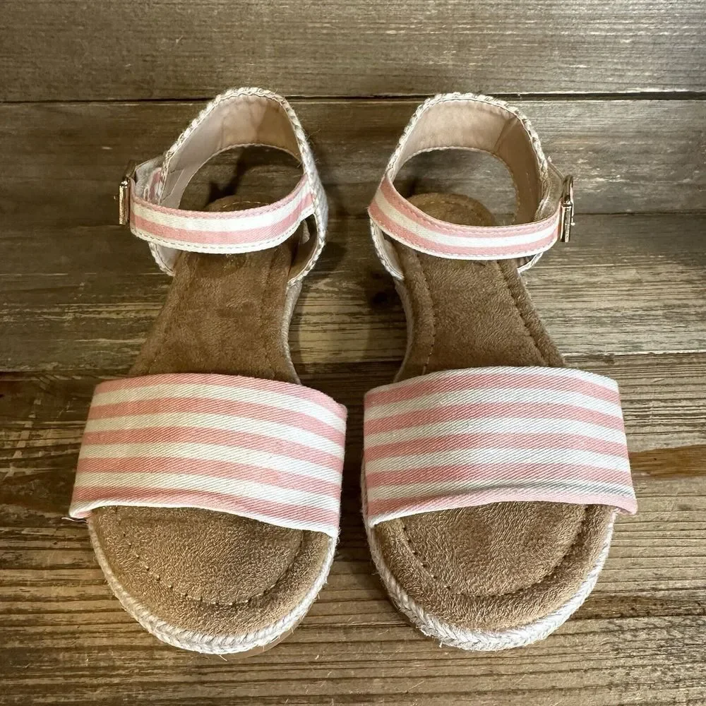 New NWOB Big Kids Mia Esmee Peach/Off White Sandal Sandals‎ Size 1 Y